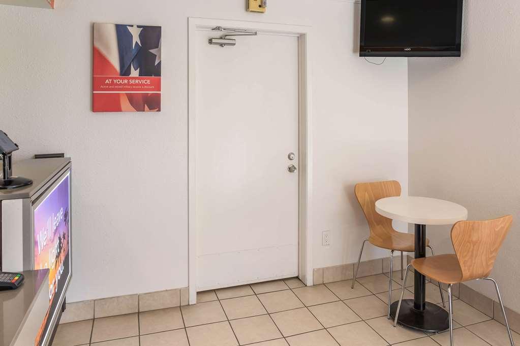 Motel 6-King City, Ca المظهر الداخلي الصورة