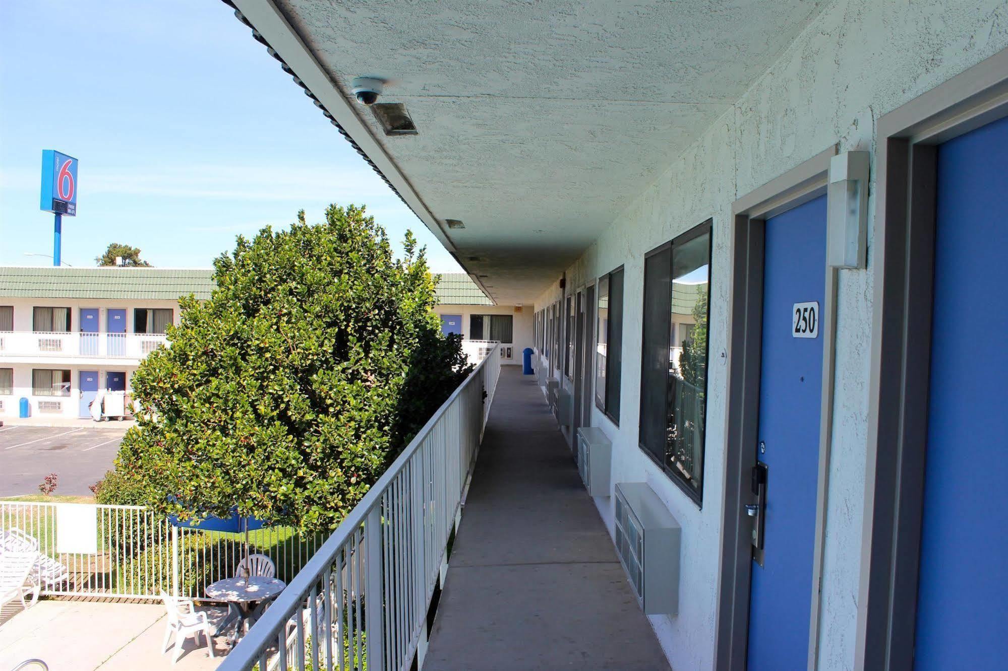 Motel 6-King City, Ca المظهر الخارجي الصورة