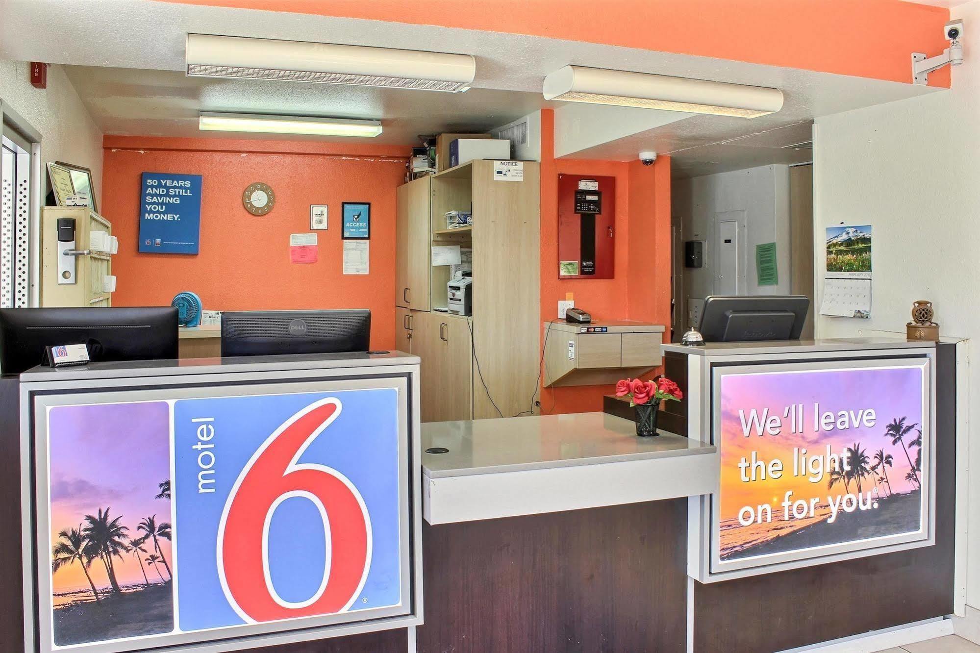 Motel 6-King City, Ca المظهر الخارجي الصورة